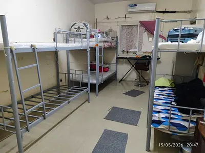 Bed Space Available in Al zahiyah Navy gate area, near Faisal darbar restaurant.