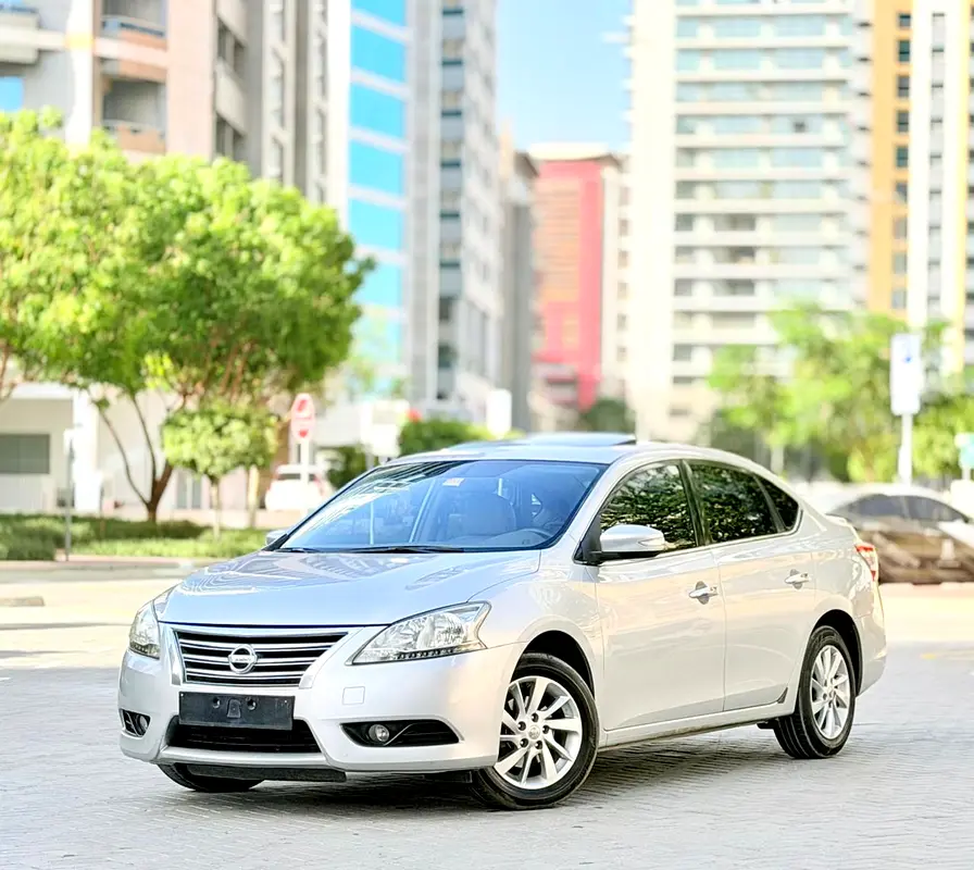 Nissan Sentra 2014 — photo 1 of 13