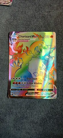 Charizard VMAX Holographic Pokémon TCG Card (Single) - Excellent Condition