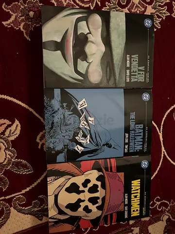 Batman: The Long Halloween  Watchmen - and v for vendetta compact comics Graphic Novels