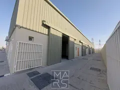 🏭 **Warehouse for Storage | High Ceiling | Attached Bathroom | Prime Location**