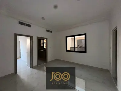 فرصة مميزة للسكن في بناية جديدة بالكامل بمنطقة العالية، أول ساكن، بتشطيبات حديثة ومساحات واسعة توفر الراحة والخصوصية ضمن موقع حيوي
