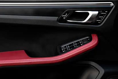 2022 Porsche MACAN — миниатюра 13