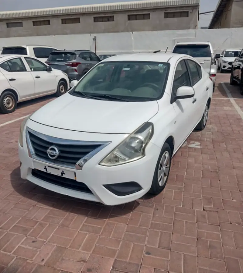 Nissan Sunny 2019 — photo 1 of 7