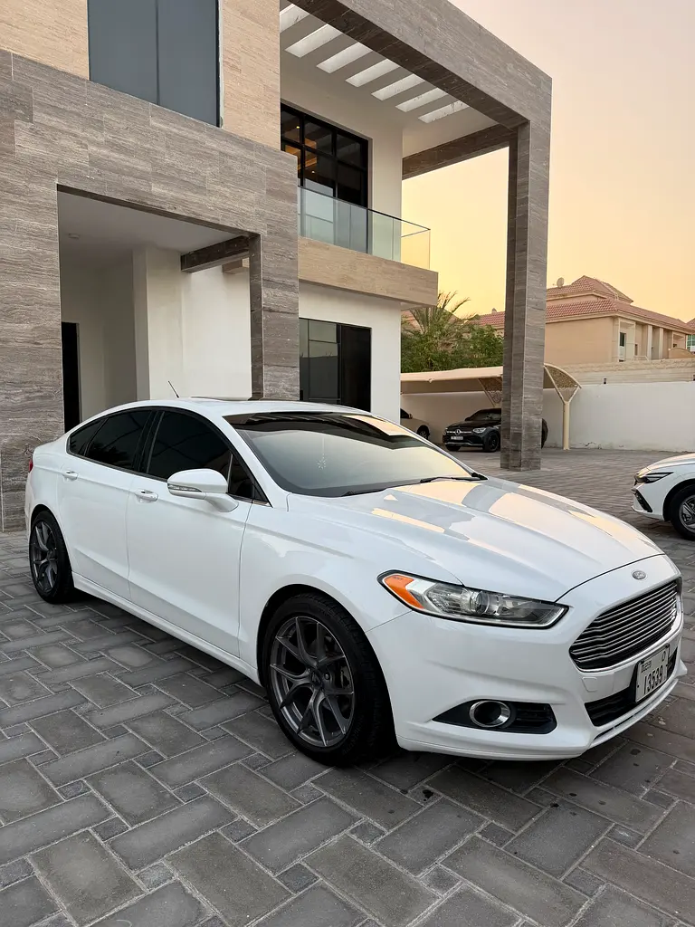 Ford Fusion 2016 — photo 1 of 14
