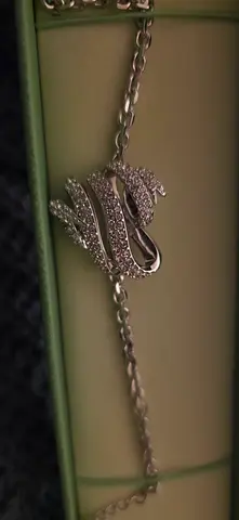 Silver heart pendant braclet with crystal accents - Brand New