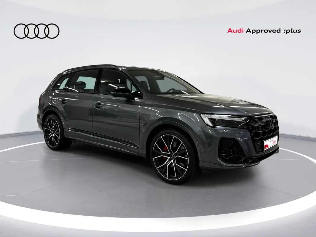 Audi Q7 2024 — photo 1 of 19