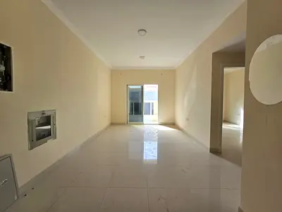 غرفة وصالة  – بناية جديدة_بلكونة - تكييف مركزي- مساحات كبيرة-صيانة على المالك_موقع مميز قرب السوق الصيني ومركز القبائل ومحمد بن زايد ودبي والشارقة