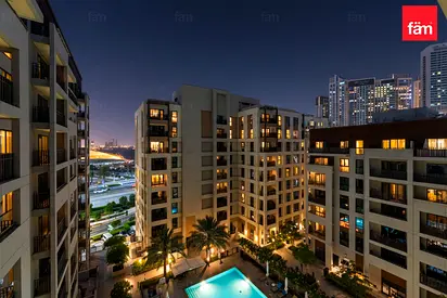 1br Bayshore creek beach furnished vacant upgraded