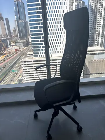 Ergonomic Mesh Office Chair on Wheels - Good Condition
