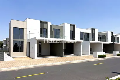 Single Row | Opposite Pool | Vacant Soon
