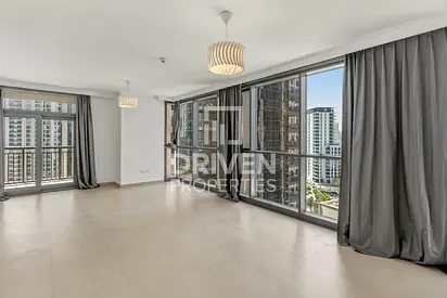 Burj Khalifa and Sea View | Mid Floor | Spacious