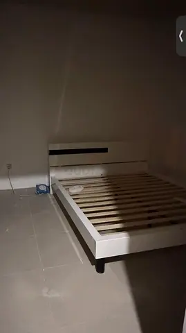 Bedroom king size bed