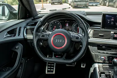 صورة 15 لـ 2014 AUDI RS6