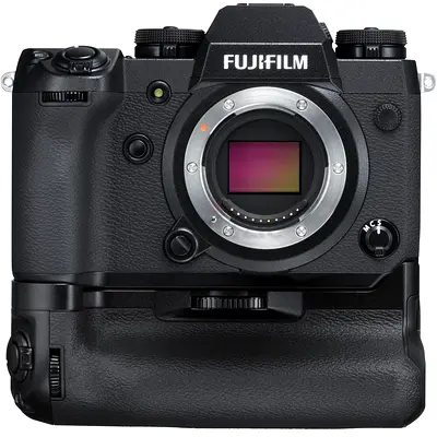 Fujifilm X-H1 + Premium XF 16-80mm f/4 OIS WR Lens + Original Battery Grip