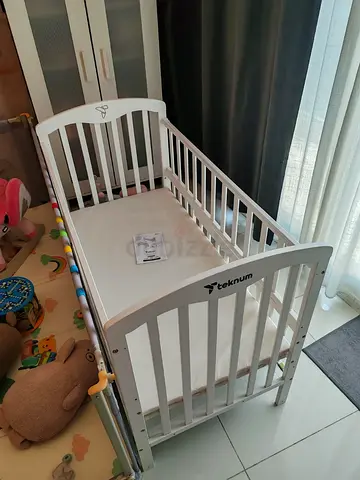 Toddler bed