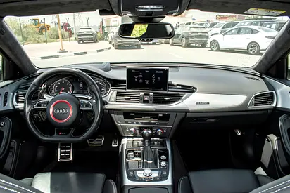 صورة 13 لـ 2014 AUDI RS6