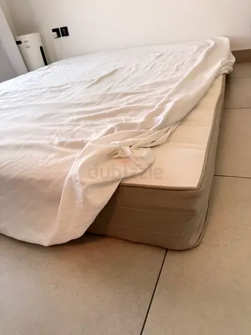 Double Mattress in Good Condition - Beige, Foam/Hybrid, high quality. Excellent sleeping experience.