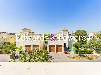 Private pool | Maids Room | Large Living Spaceiving space