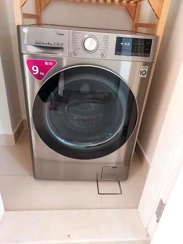 L.G direct drive latest model 9kg washing machine for sell 💯 good working