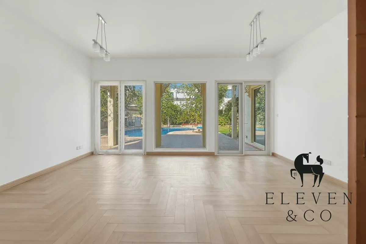 Large corner Plot | Private Pool | Upgraded