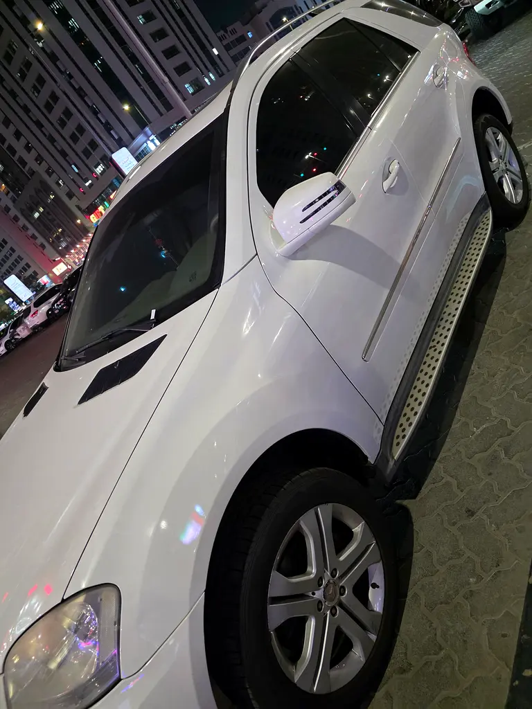 Mercedes-Benz M-Class 2011 — photo 1 of 8