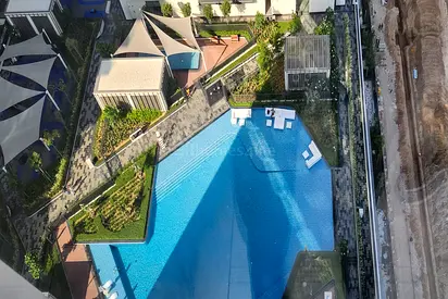 Pool View II Mid Floor II Ready To Move In