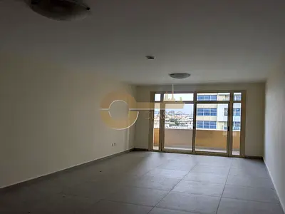 FAMILY LIVING | BRIGHT LAYOUT | WELL MAINTAINED
