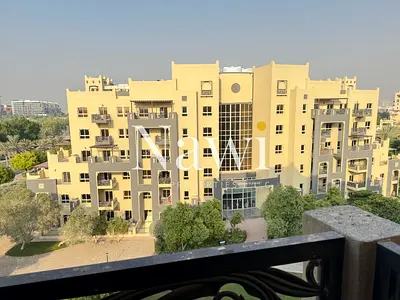 Bright Apt | Chiller Free | Vacant
