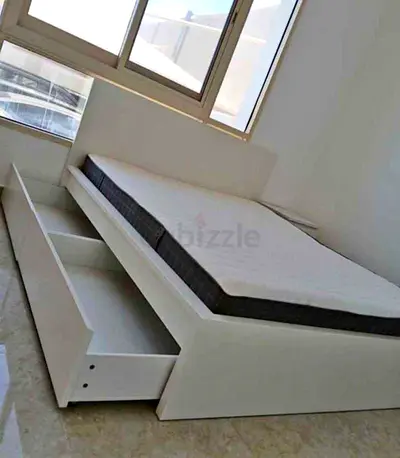 Malam king size bed 180/200cm bed with 2 storage drawers underneath and Ikea mattress