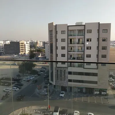 شقة واسعة للإيجار في مويلح مع إمكانية الدفع حتى 12 دفعة