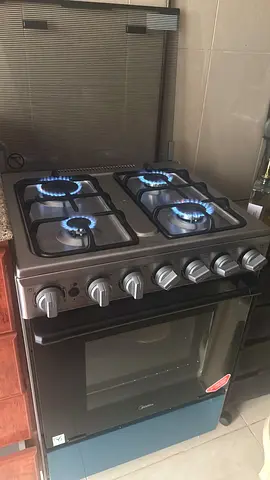 Used freestanding gas cooker with oven - excellent working condition (3 months use)