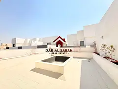 BRAND NEW LUXURY 1BR PENTHOUSE WITH WARDROBE