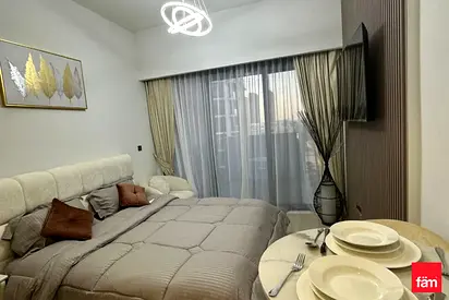 Best Price | Studio | 12 Cheques Deal