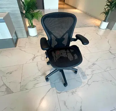 For selling Herman Miller Aeron chair size B and C available
