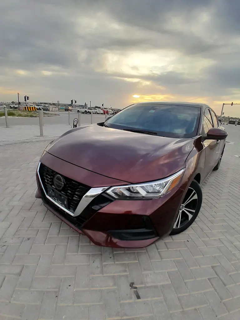 Nissan Sentra 2021 — photo 1 of 14