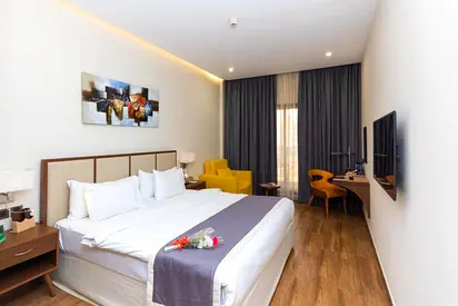 Executive Deluxe Room | Free Cleaning | Close To Union Metro