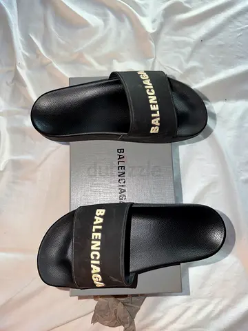 Original Balenciaga Slider 700