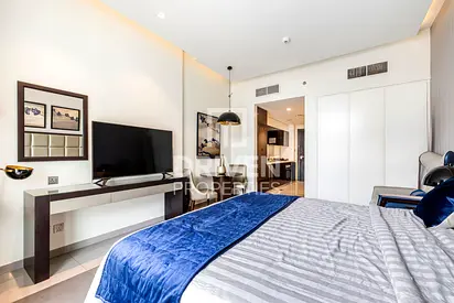 Elegant Apartment | Great Location | Canal View