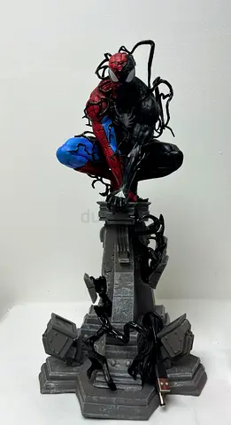 Spider-Man vs Venom LED Statue 40CM | Marvel Figure