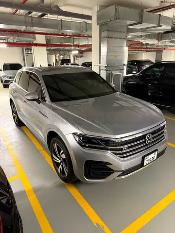 Volkswagen Touareg R-Line 2021 GCC Specs - Excellent Condition