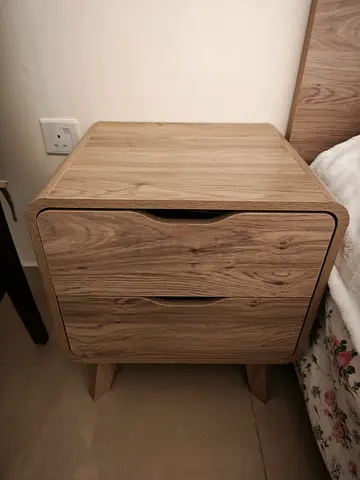 Light wood 2-drawer bedside table / nightstand