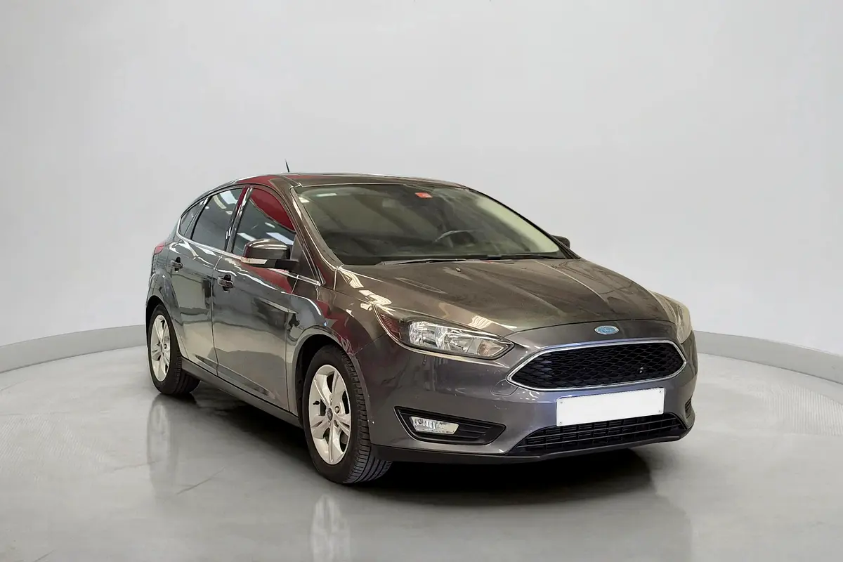 Ford Focus 2015 — photo 1 of 14
