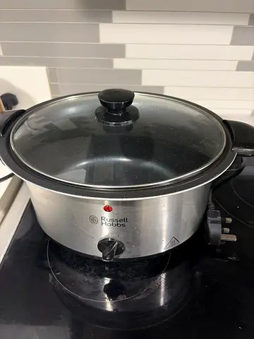 Russell Hobbs Slow Cooker / Stew Pot - 3L (used)