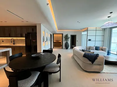 FULLY UPGRADED | 2 BEDROOM + M | 2195 SQFT