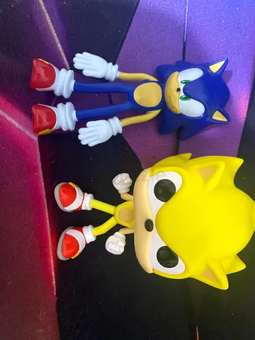 Super sonic Funko pop and sonic toy