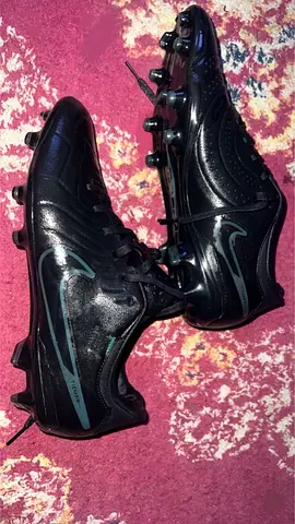 Nike Tiempo legend  Academy 42.5  only 2 matches worn