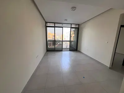 Master bedroom – 2 bathrooms – balcony – new building – central air conditioning – prime location o