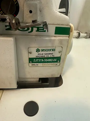 ZOJE Industrial Sewing Machine - Heavy Duty Zigzag Model ZJ737A-504M/2-04