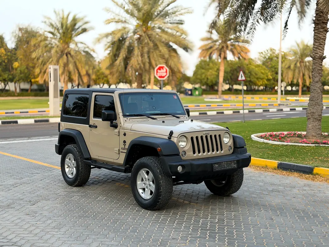 Jeep Wrangler 2016 — photo 1 of 12